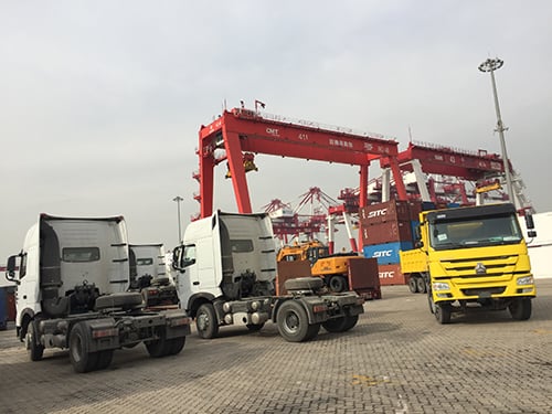 CHINA DUMP TRUCKS & TRACTOR TRUCK DELIVERY TO PORT